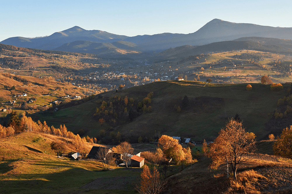 Peisaje uimitoare de toamnă în Carpații Românești