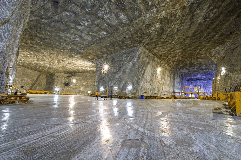 Salina Praid’s “Horizon 50” feels like an underground town—made for long, family-friendly stays.