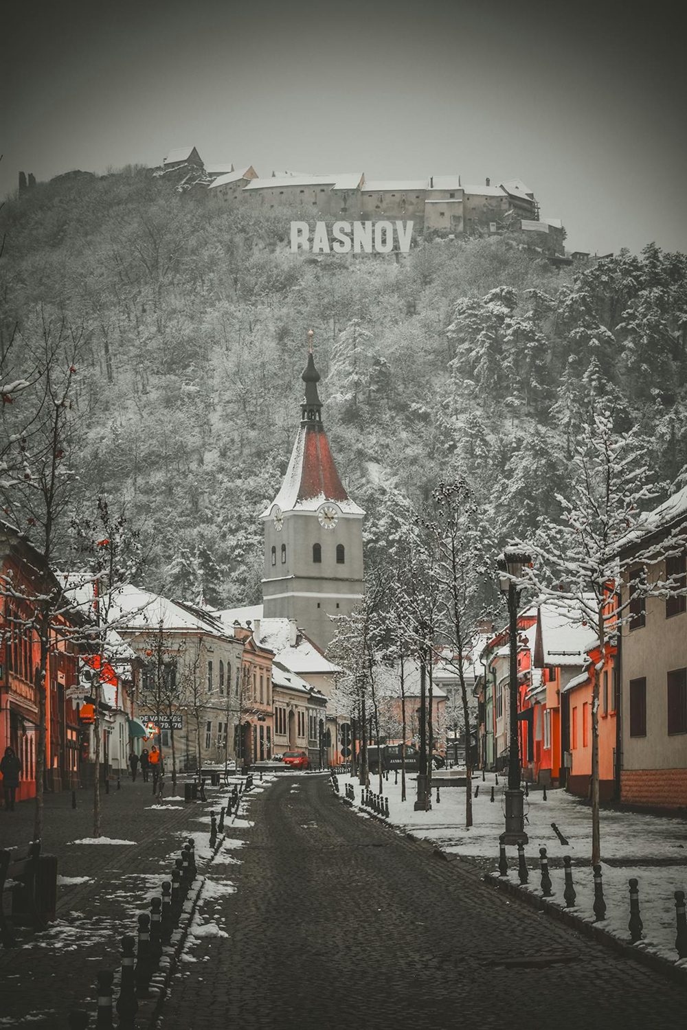 Getting to Râșnov Citadel is a "choose your own adventure" moment. You have two options to reach the medieval gates.