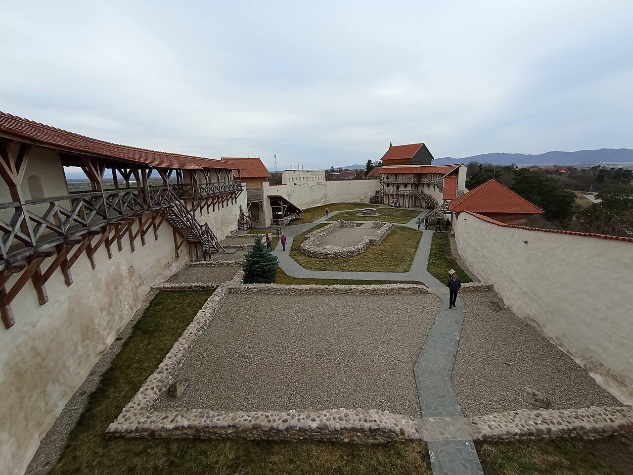 Drumul de strajă al Cetății Feldioara