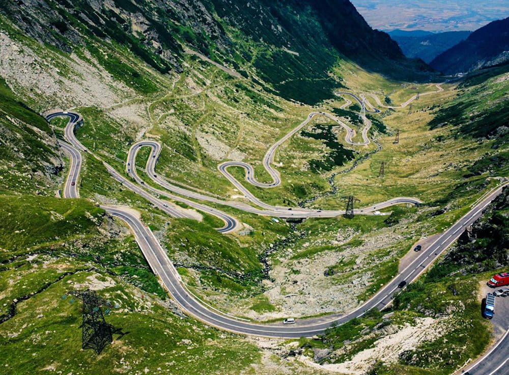 Kurvenreiche Straßen der Transfăgărășan-Autobahn, Rumänien